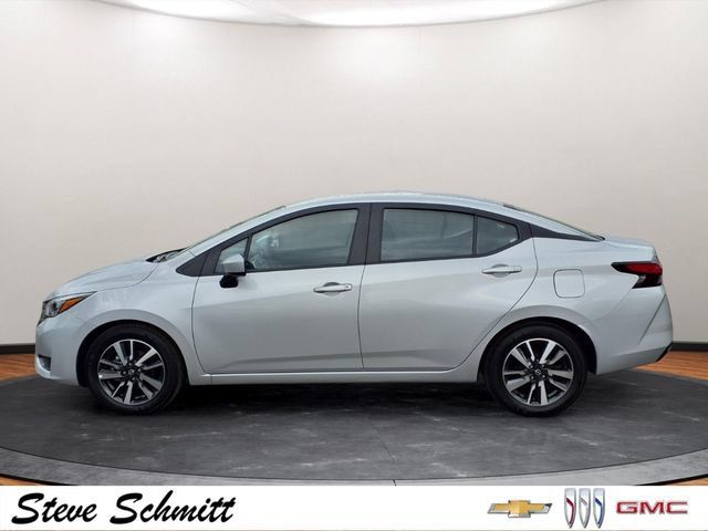 Used 2025 Nissan Versa SV FWD image 2