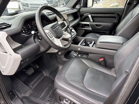 Used 2023 Land Rover Defender 130 X-Dynamic SE image 9