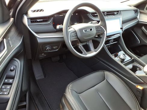 New 2026 Jeep Grand Cherokee Limited w/ Limited Altitude Package image 15