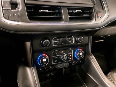 Used 2021 Chevrolet Suburban High Country w/ Premium Package AWD/4WD image 33