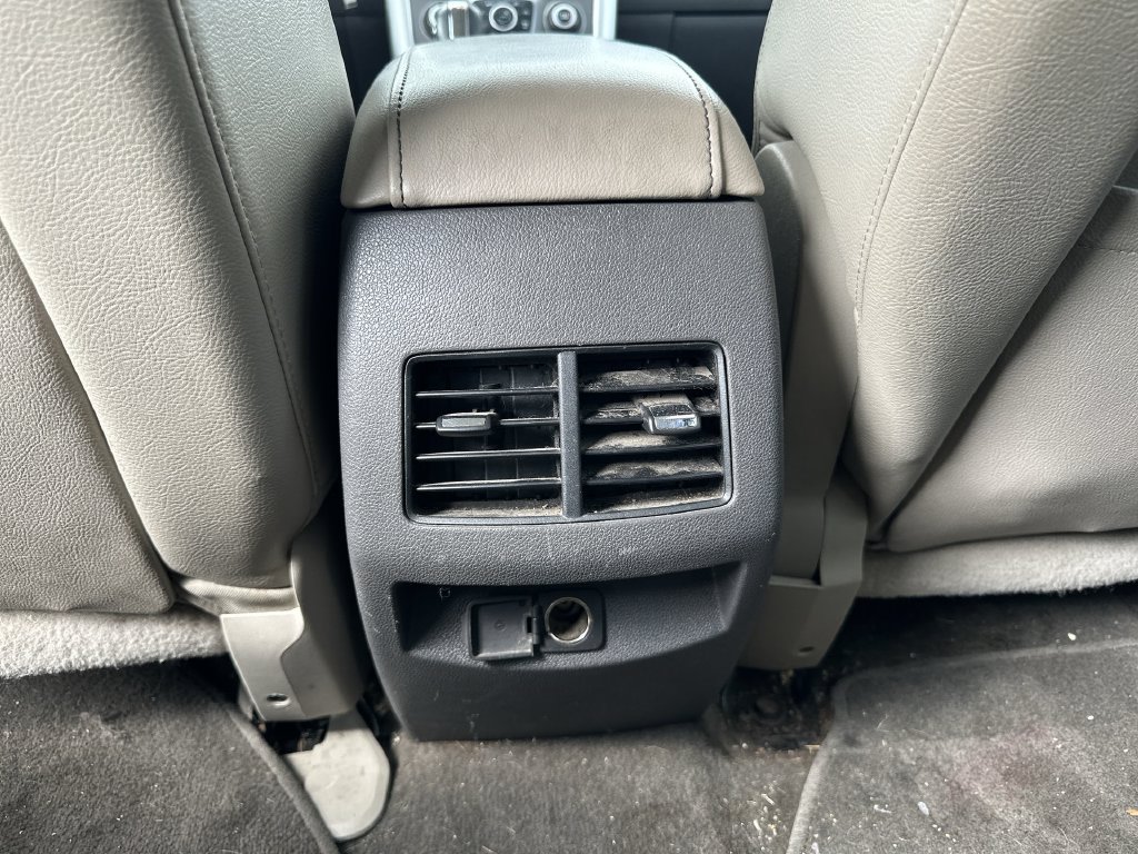 Used 2013 Ford Edge SEL FWD image 20