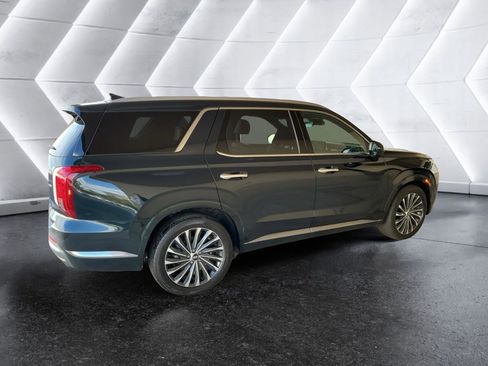 Used 2023 Hyundai Palisade Calligraphy image 4