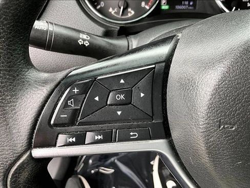 Used 2020 Nissan Rogue S FWD image 19