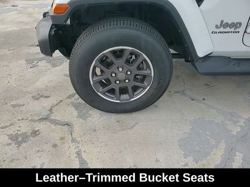 Used 2021 Jeep Gladiator Overland w/ Popular Equipment Package image 9