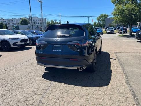 Used 2025 Honda HR-V Sport image 14