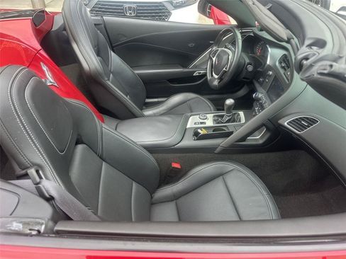 Used 2015 Chevrolet Corvette Stingray Convertible RWD image 10