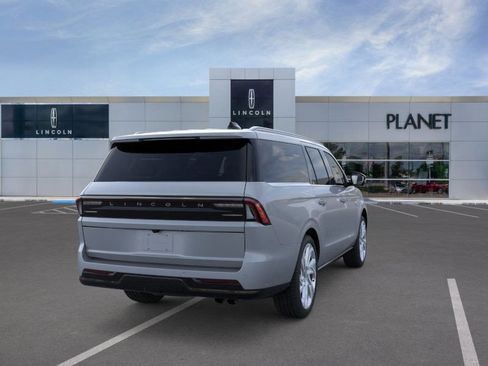 New 2025 Lincoln Navigator L Reserve image 8