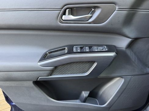 New 2026 Nissan Pathfinder SL AWD/4WD image 8