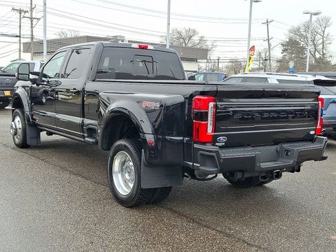 Certified 2025 Ford F450 Platinum w/ FX4 Off-Road Package image 7