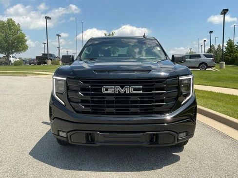 Used 2024 GMC Sierra 1500 Elevation AWD/4WD image 9