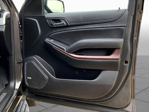Used 2020 GMC Yukon XL SLT AWD/4WD image 22