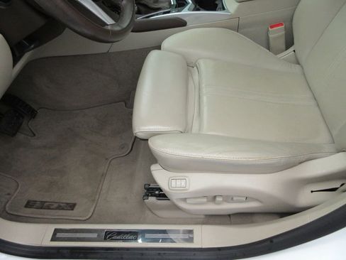 Used 2016 Cadillac SRX Performance w/ Driver Awareness Package image 21