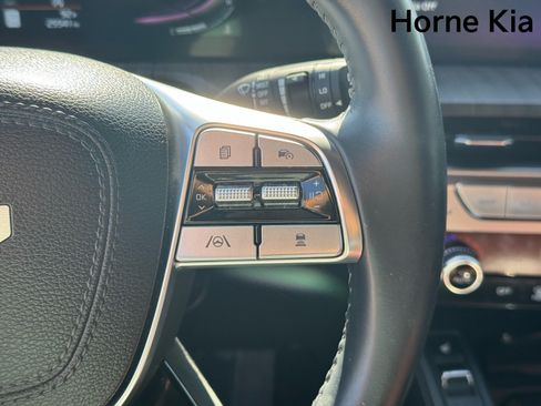 Certified 2024 Kia Telluride EX w/ EX Captain's Chair Package FWD image 19