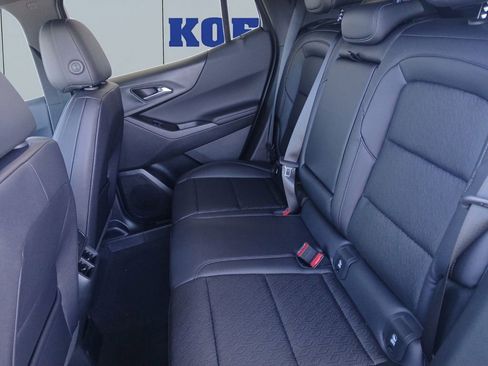 New 2026 Chevrolet Equinox LT w/ Convenience Package II image 16
