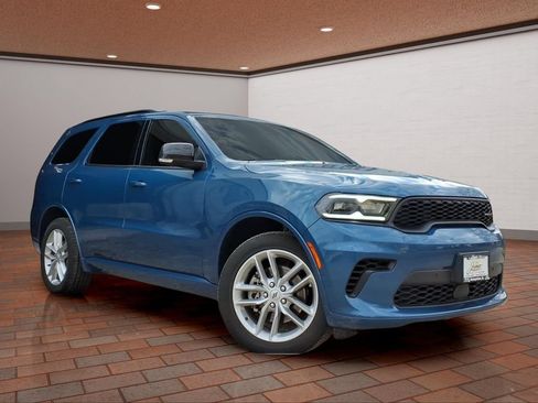 Used 2025 Dodge Durango GT AWD/4WD image 2