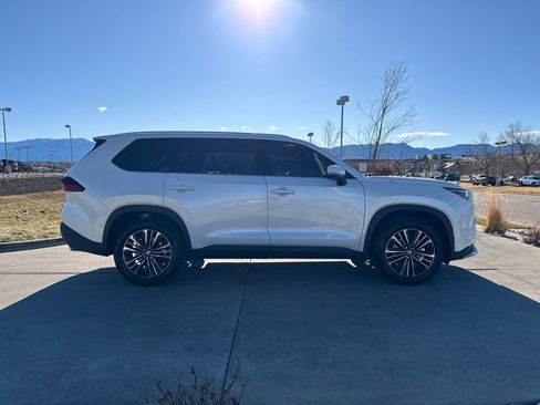 Used 2026 Toyota Grand Highlander AWD Hybrid image 9