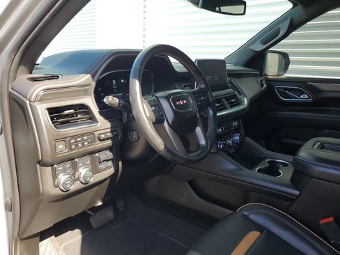 Used 2023 GMC Yukon AT4 w/ AT4 Premium Plus Package AWD/4WD image 19