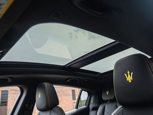 Used 2023 Maserati Grecale Modena AWD/4WD image 21