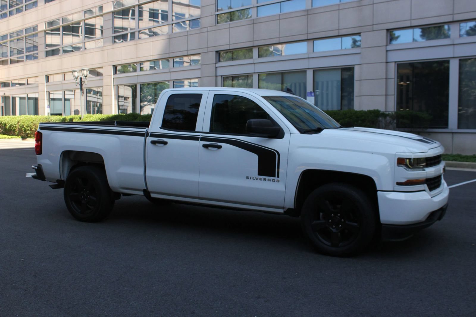 Used 2018 Chevrolet Silverado 1500 Custom w/ Rally 1 Edition RWD image 2
