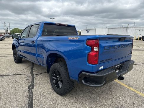 Certified 2023 Chevrolet Silverado 1500 Custom Trail Boss w/ LPO, Dark Essentials Package AWD/4WD image 4