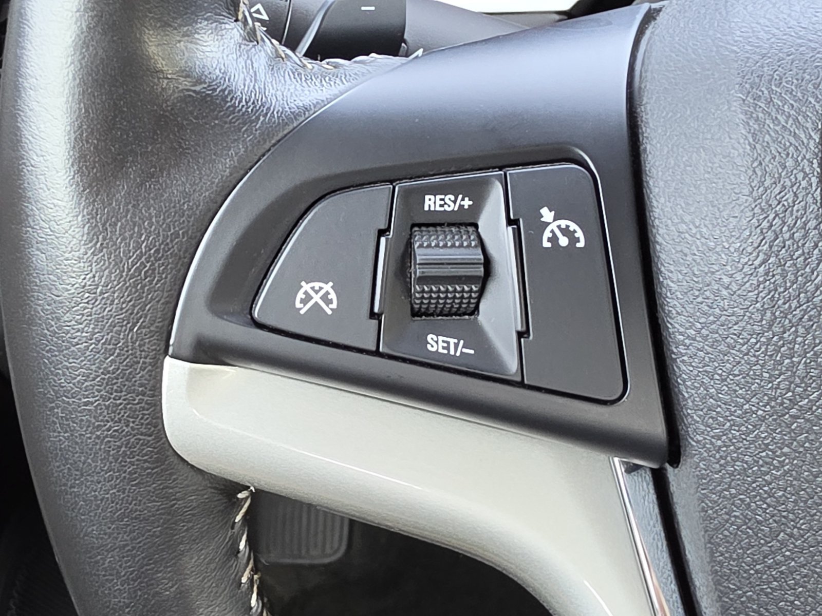 Used 2013 Chevrolet Camaro SS w/ RS Package RWD image 17