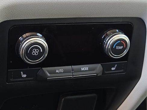 Used 2024 GMC Acadia Denali w/ Super Cruise Package FWD image 11