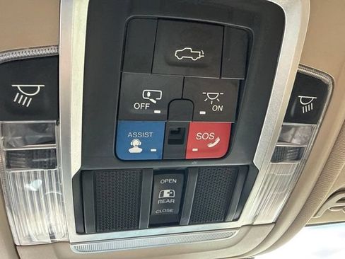 Used 2019 RAM 2500 Limited AWD/4WD image 36