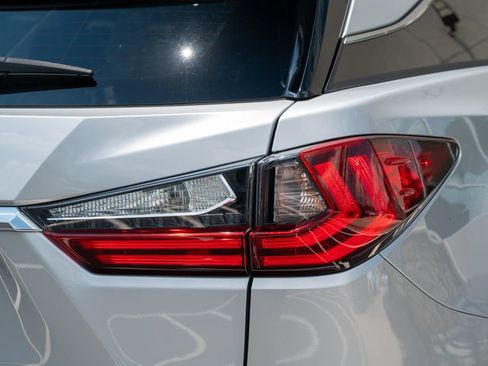 Used 2019 Lexus RX 350L FWD w/ Premium Package image 14