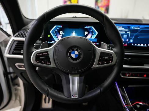 Used 2024 BMW X7 xDrive40i w/ M Sport Package image 83