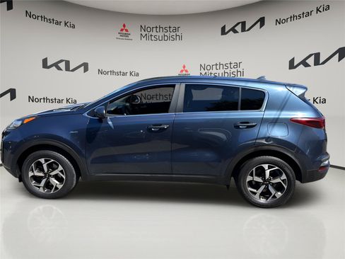 Used 2021 Kia Sportage LX AWD/4WD image 2