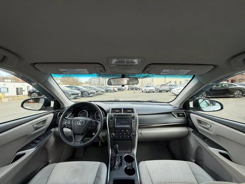 Used 2016 Toyota Camry LE FWD image 16