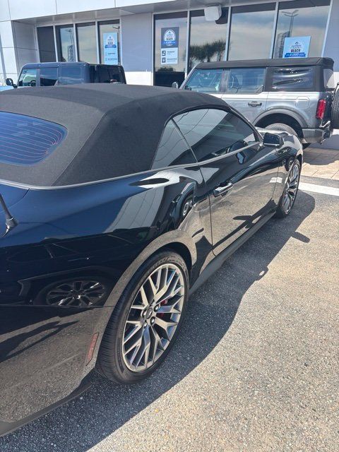 Used 2025 Ford Mustang GT Premium RWD image 10
