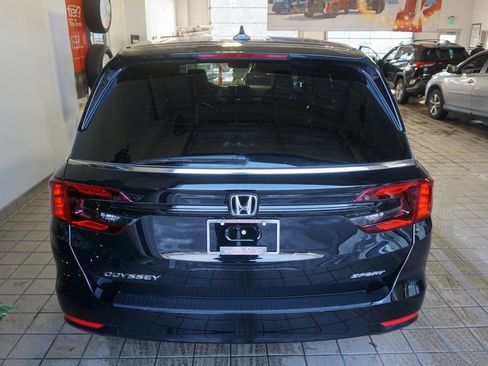 Used 2023 Honda Odyssey Sport image 17