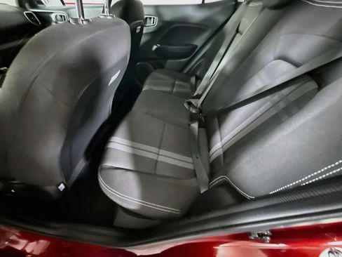 Certified 2024 Hyundai Venue SEL FWD image 28