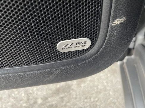 Used 2015 Chrysler 200 C w/ Navigation & Sound Group I image 10