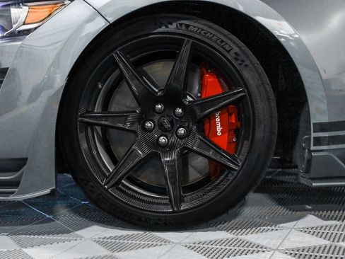 Used 2022 Ford Mustang Shelby GT500 w/ Carbon Fiber Track Pack RWD image 13