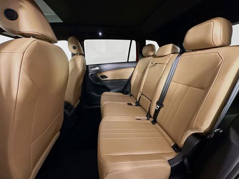 Used 2024 Volkswagen Tiguan SE R-Line image 14