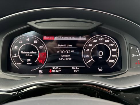 Used 2024 Audi RS Q8 image 39