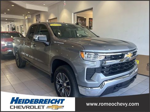 Used 2023 Chevrolet Silverado 1500 LT AWD/4WD image 1