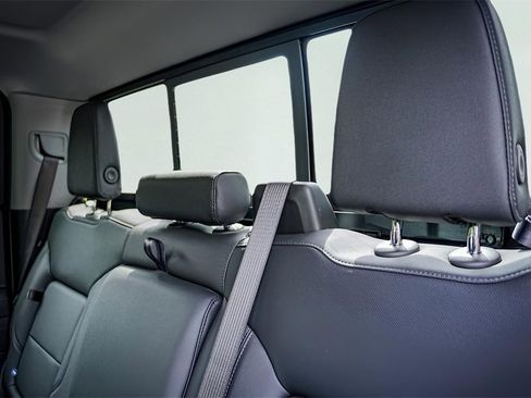 New 2026 GMC Sierra 1500 SLT image 27