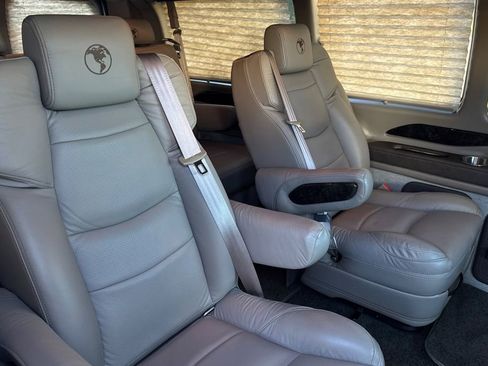 Used 2023 Chevrolet Express 2500 RWD image 13