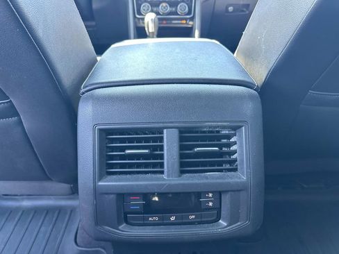 Used 2021 Volkswagen Atlas SEL AWD/4WD image 16