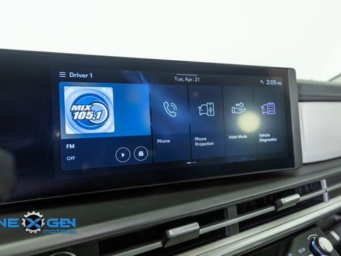 Used 2024 Hyundai Santa Fe SE AWD/4WD image 17