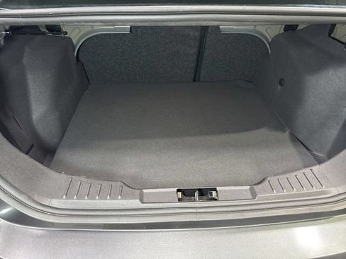 Used 2018 Ford Focus SE FWD image 25