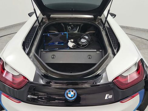 Used 2015 BMW i8 AWD/4WD image 27