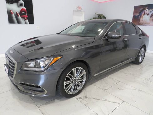 Used 2018 Genesis G80 3.8 RWD image 7