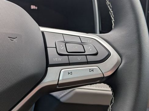 New 2026 Volkswagen Taos SE image 30