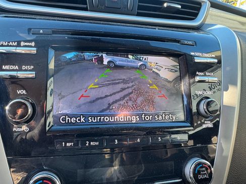 Used 2016 Nissan Murano S image 12