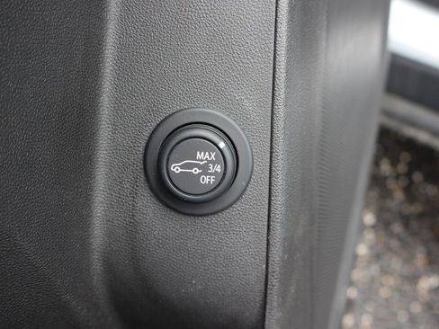 Used 2024 Chevrolet Equinox RS FWD image 26