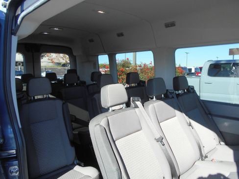 Used 2023 Ford Transit 350 XLT image 11